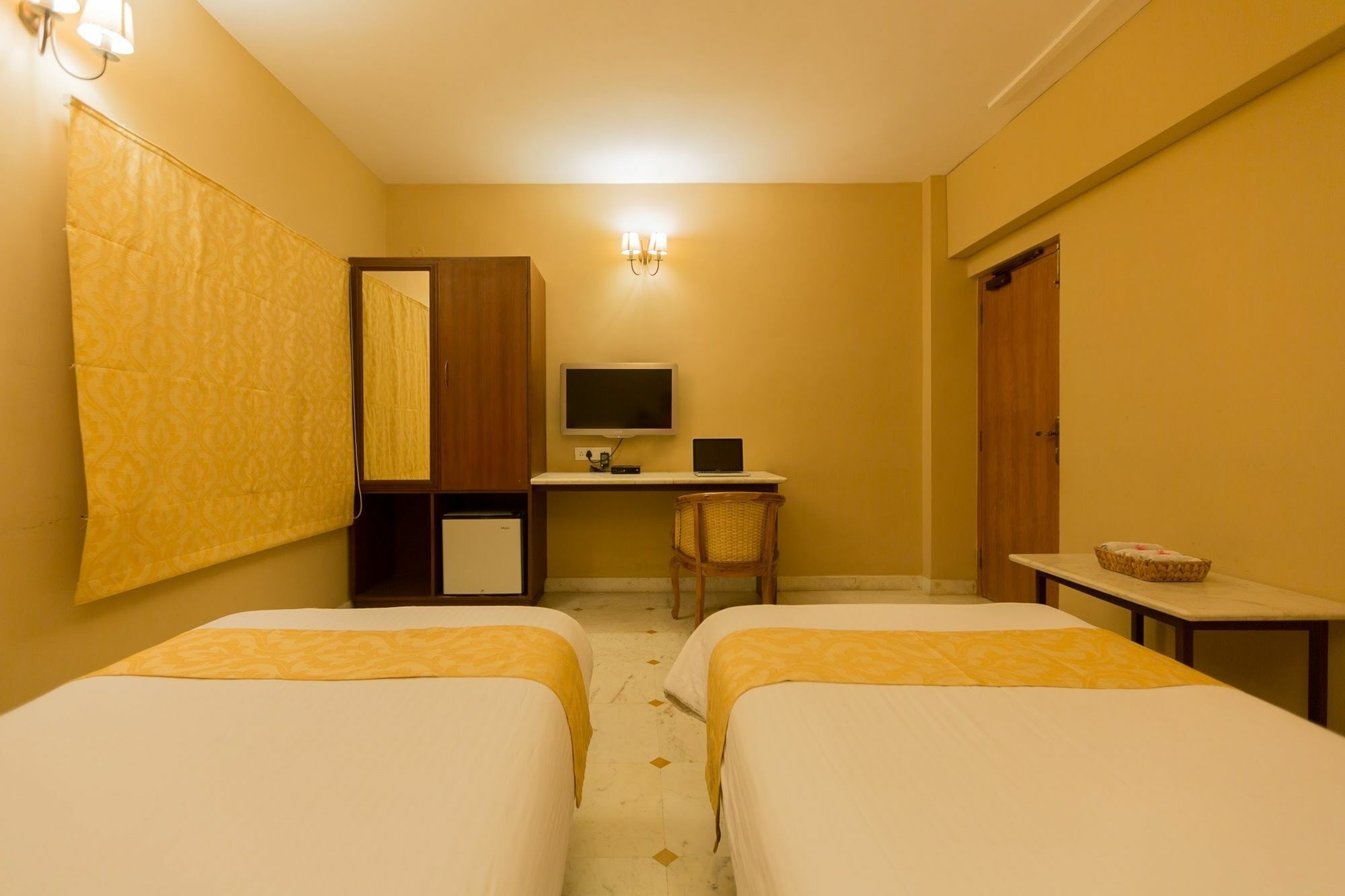 Hanu Reddy Residences Poes Garden Ченай Екстериор снимка